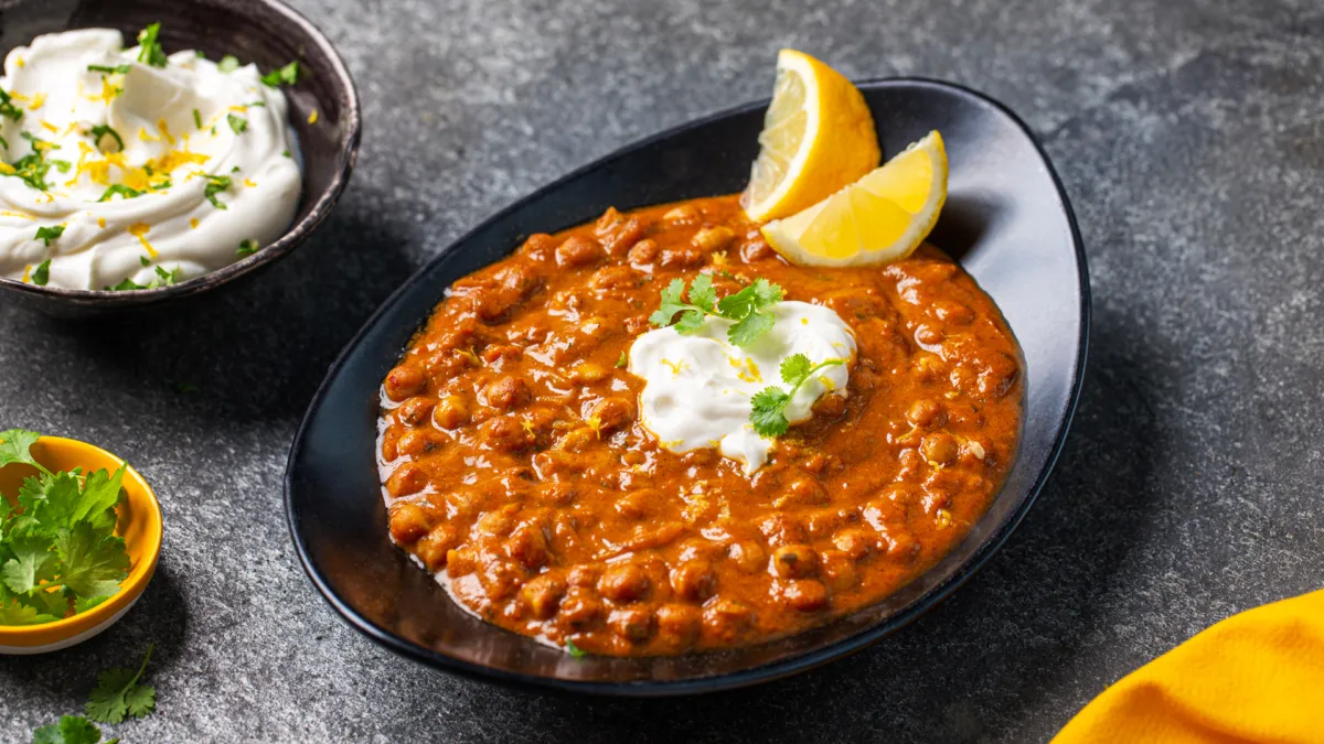 Ajour Chana Masala med sitronyoghurt
