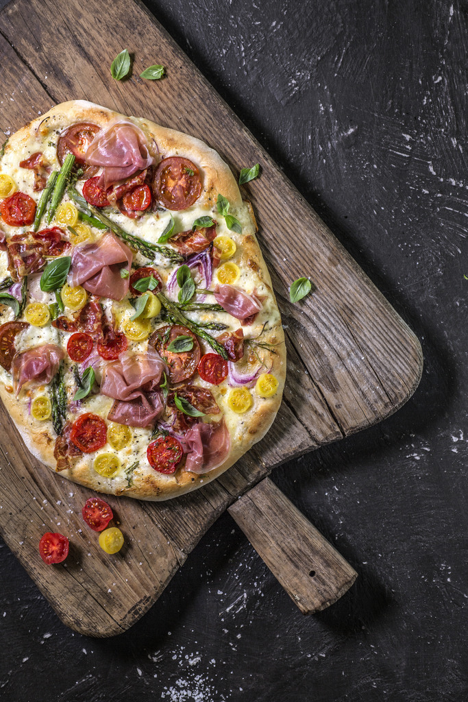 Pizza Bianca med spekeskinke