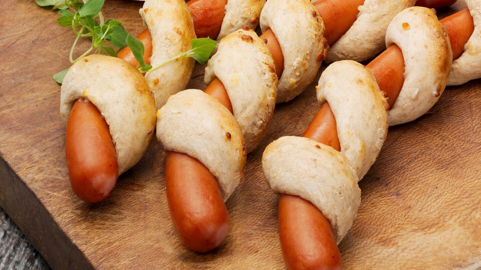 Gilde Wienerpolser innbakt med tomatketchup