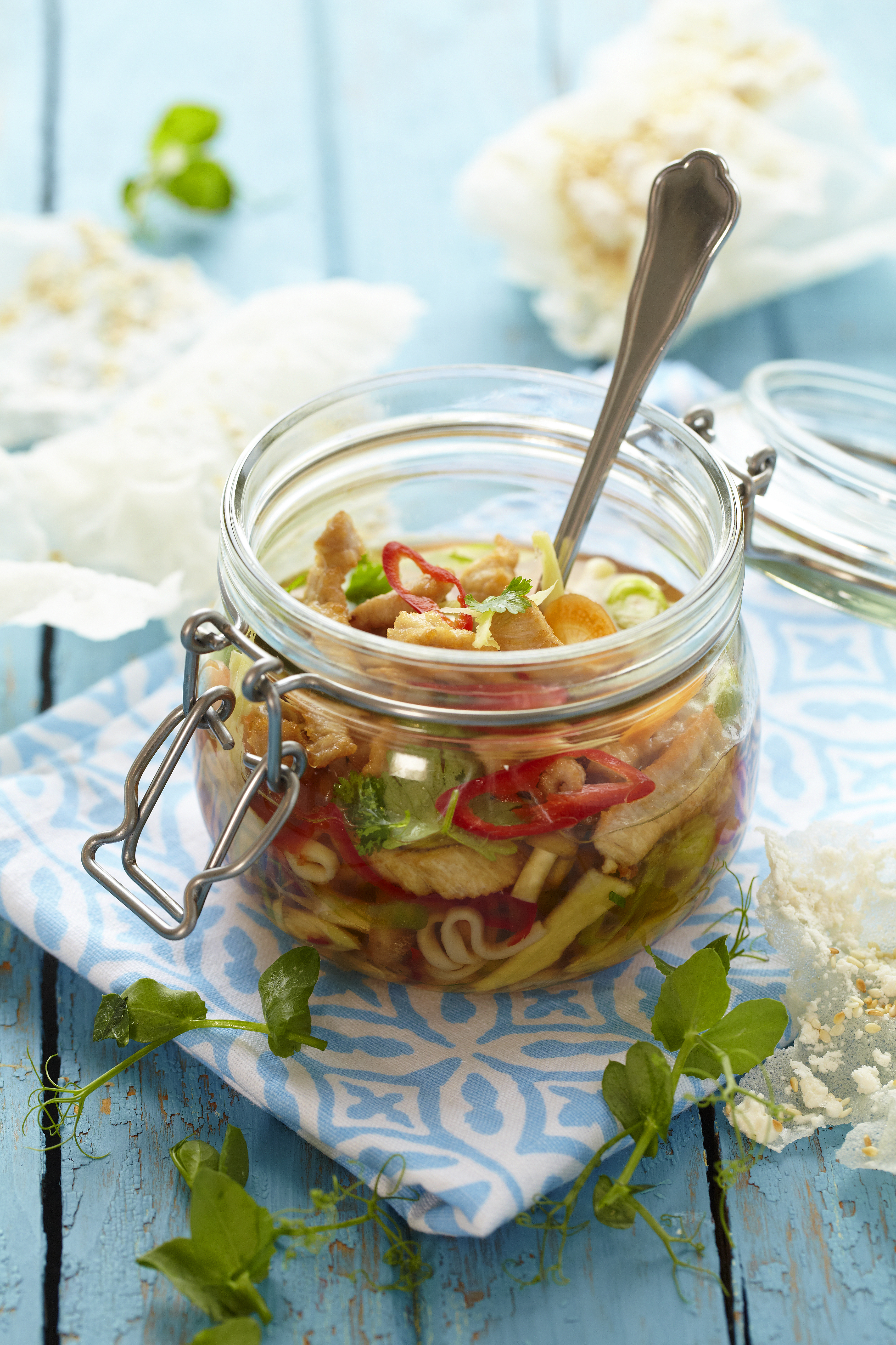 Tom yam suppe med kalkun og nudler