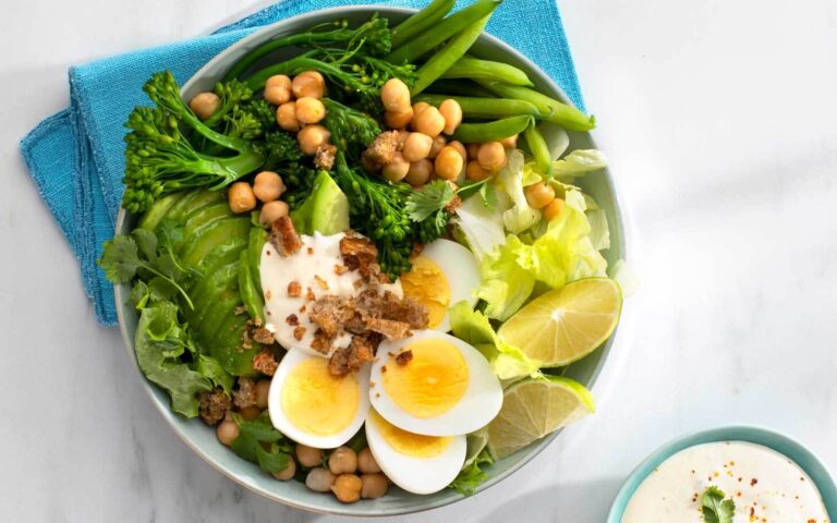 Vinterkampanje 2026 Salatbowl med Prior egg og avokado
