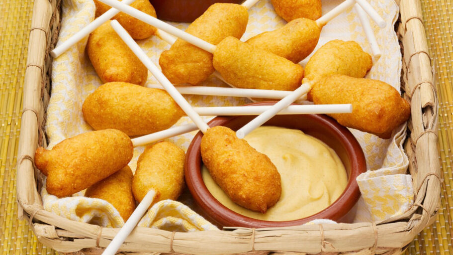 Barnas favoritt : Smårettpølse "Corn Dog"