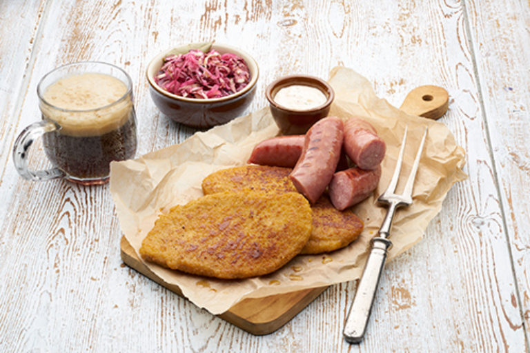 Oktoberfest - Svinesnitzel og pølse med eple- og whiskysaus