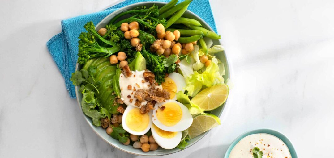 Vinterkampanje 2026 Salatbowl med Prior egg og avokado