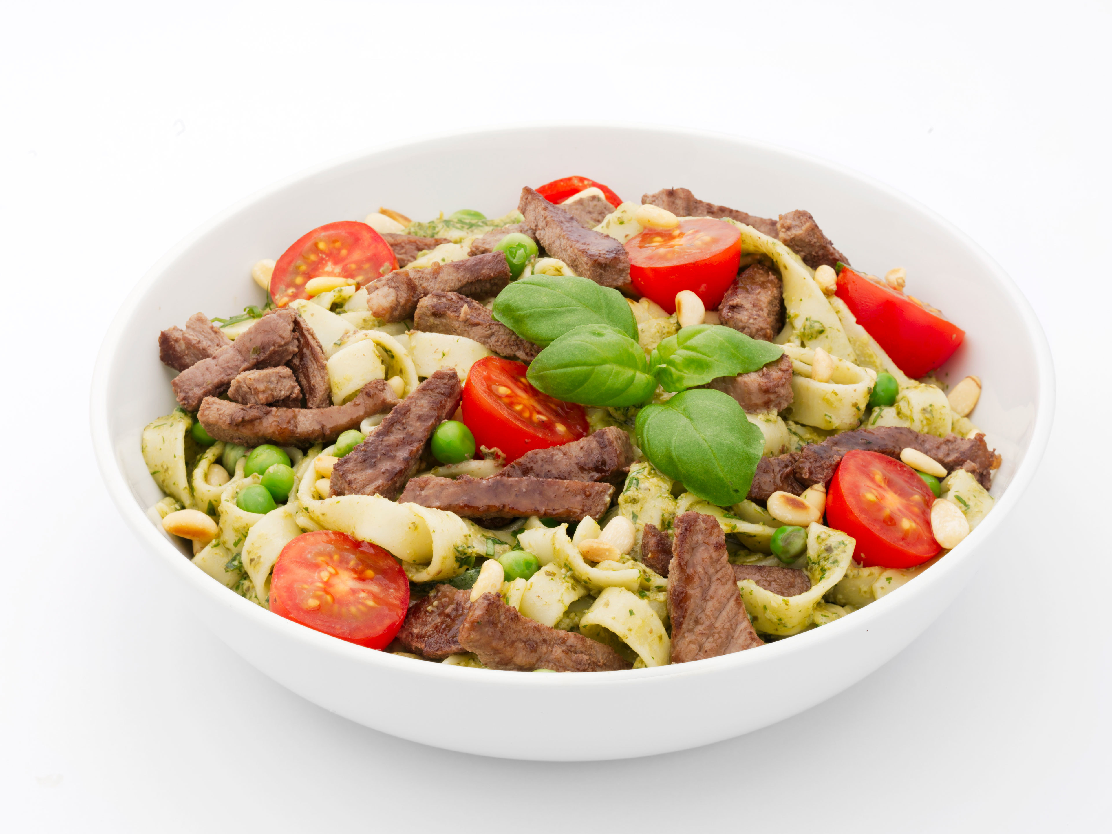 Biffsnadder med pasta og pesto