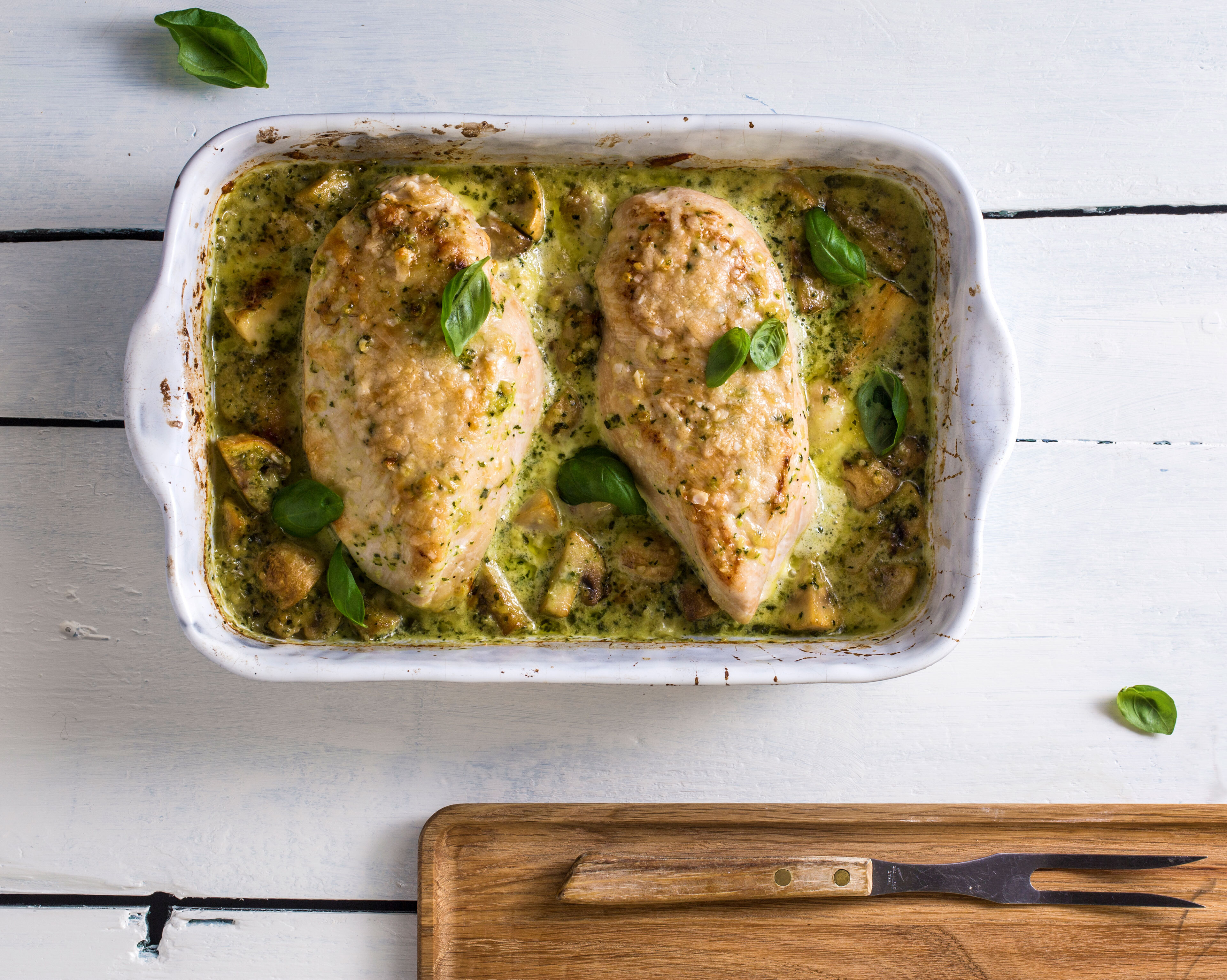 Livèche Kyllingfilet med kremet pesto