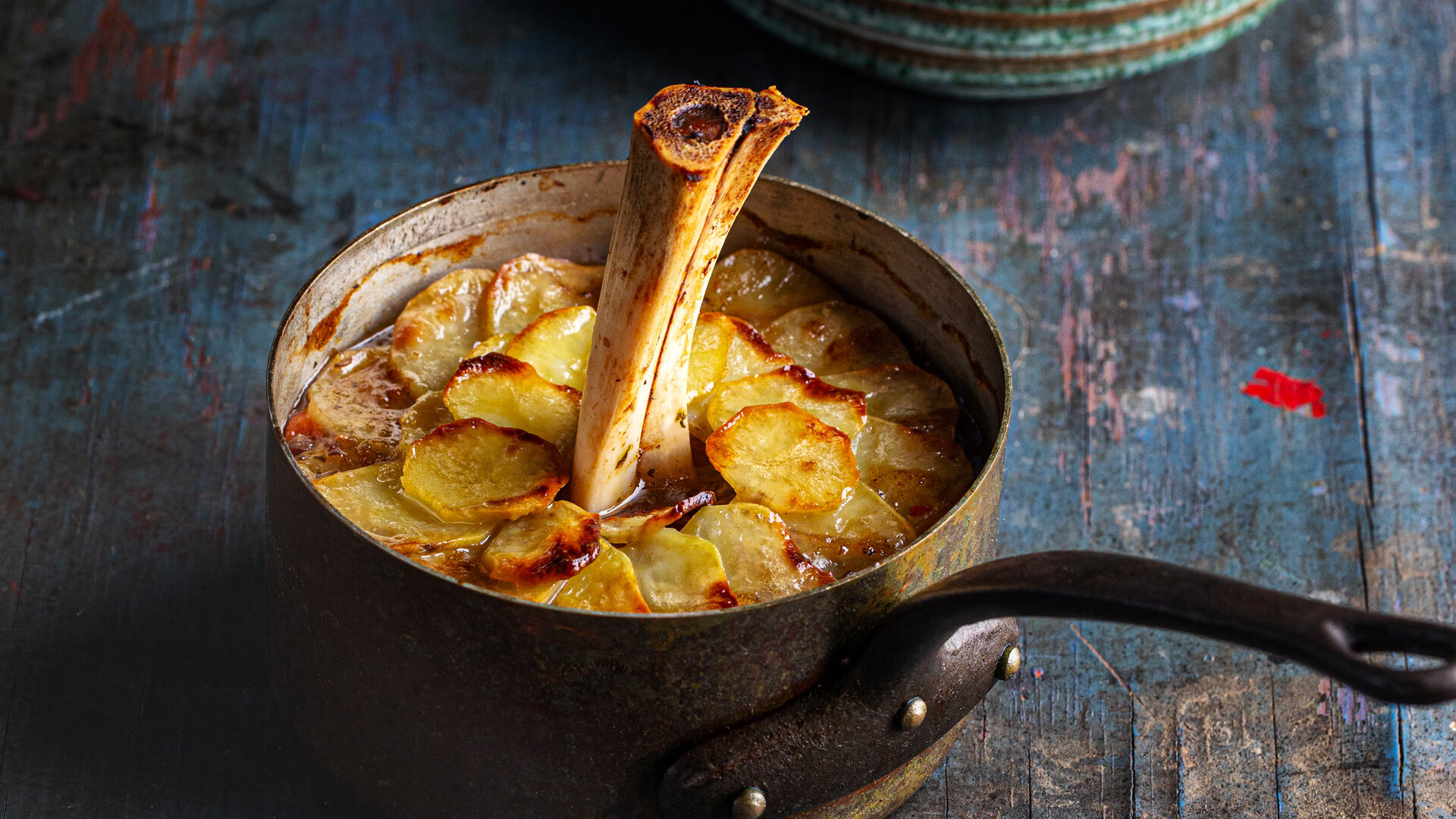 Ovnsbakt Ungsau lårknoke hot pot