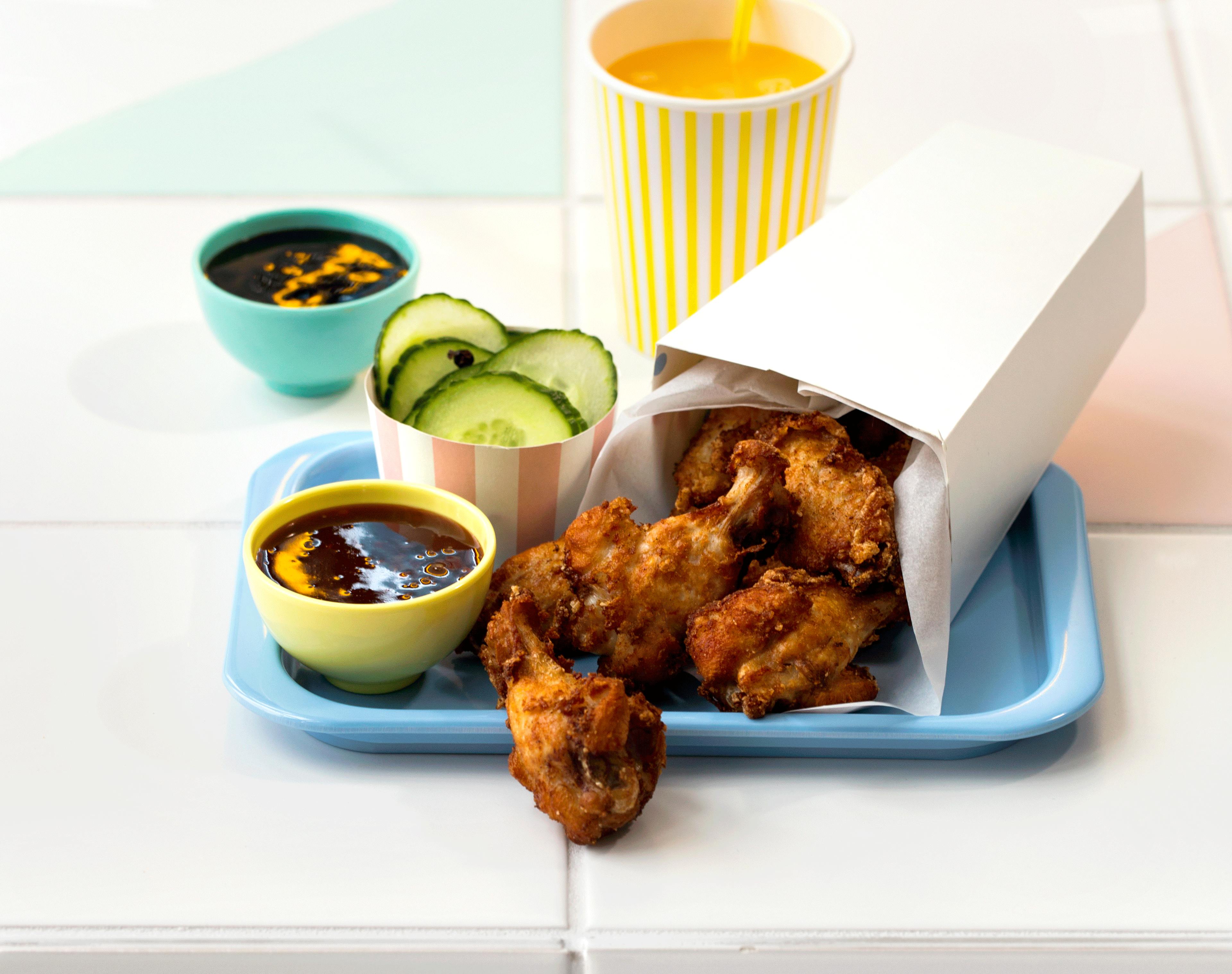 Crispy Wings med teriyakisaus og sursøt dipsaus