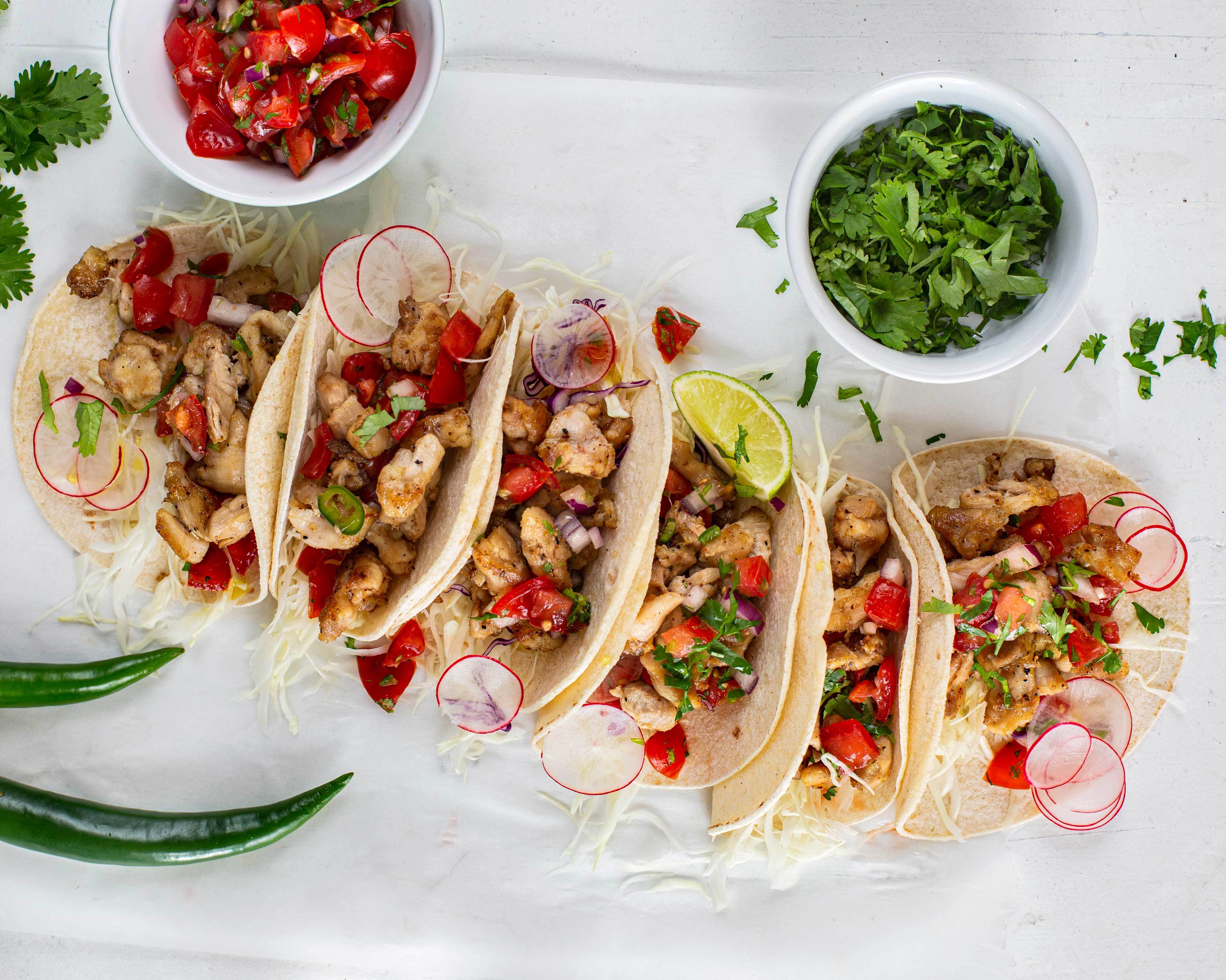 Taco med kylling og salsa