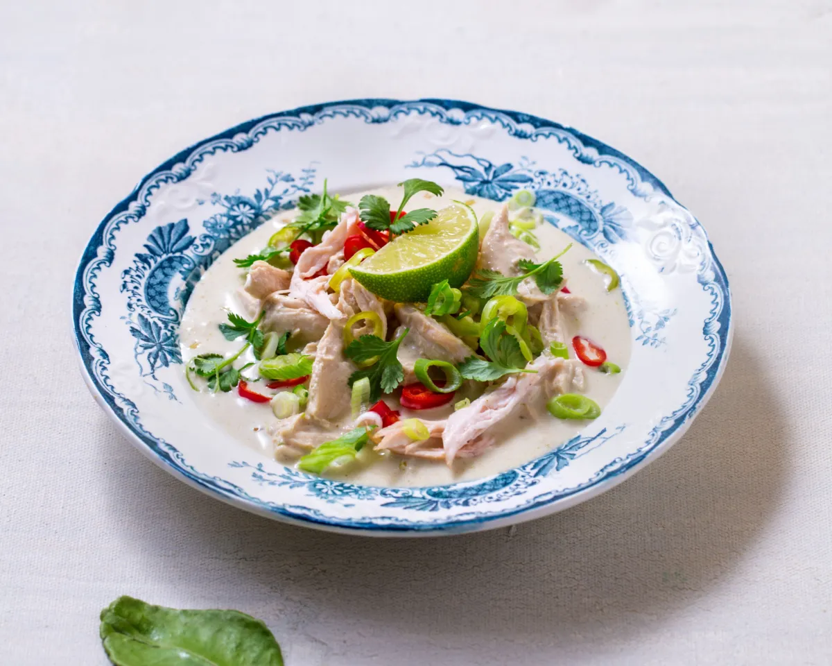 Asiatisk currysuppe med Livèchekylling