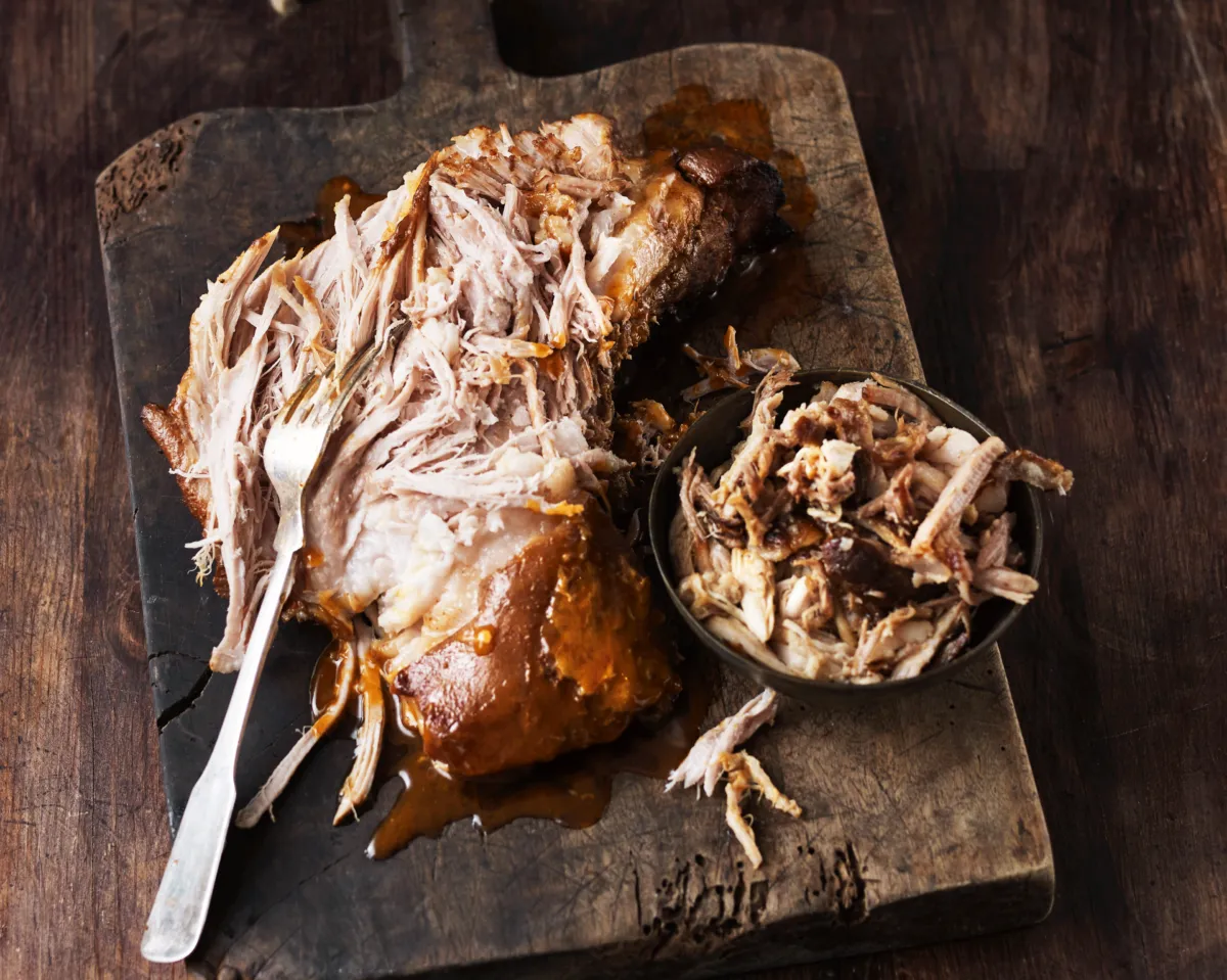 Dudefood: How to pull a pig
