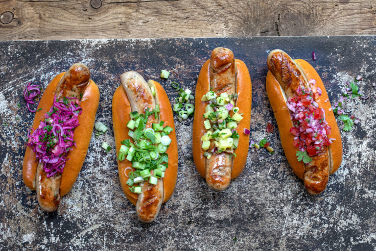 Blend pølse med frisk topping