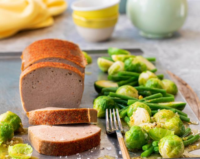 Kjøttpudding med grønne bønner- og rosenkålsalat
