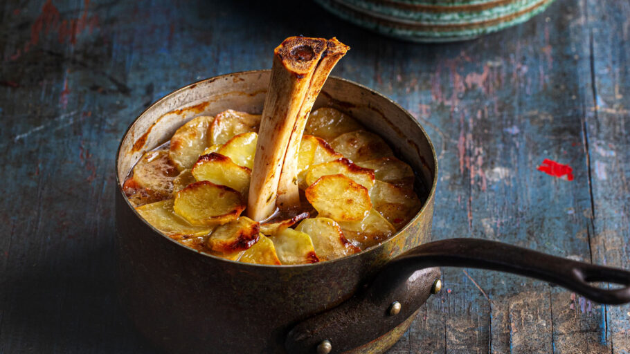 Ovnsbakt Ungsau lårknoke hot pot