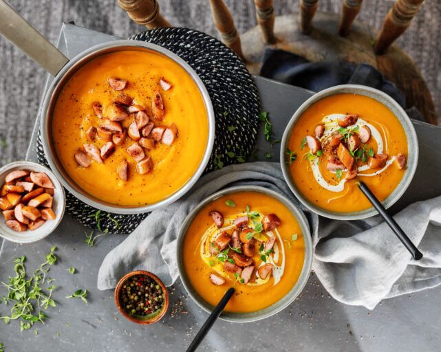 Søtpotetsuppe med pølse